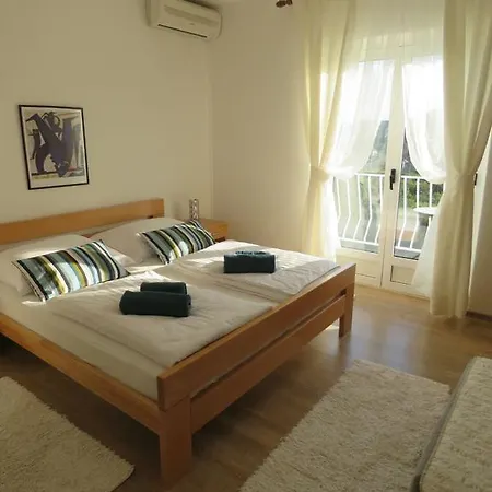 Mozara Bed & Breakfast
