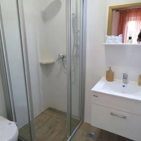 Mozara Bed & Breakfast