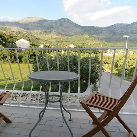 Mozara Bed & Breakfast 3*