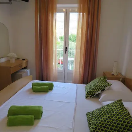 Mozara Bed & Breakfast