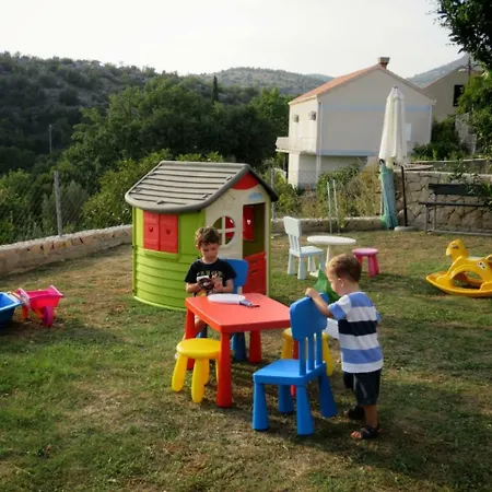 Mozara Bed & Breakfast Slano
